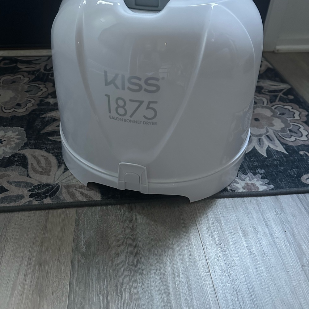 Kiss 1875 Salon Bonnet Dryer in White
